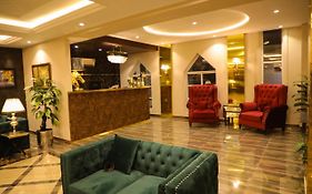Royal Mansion Hotel